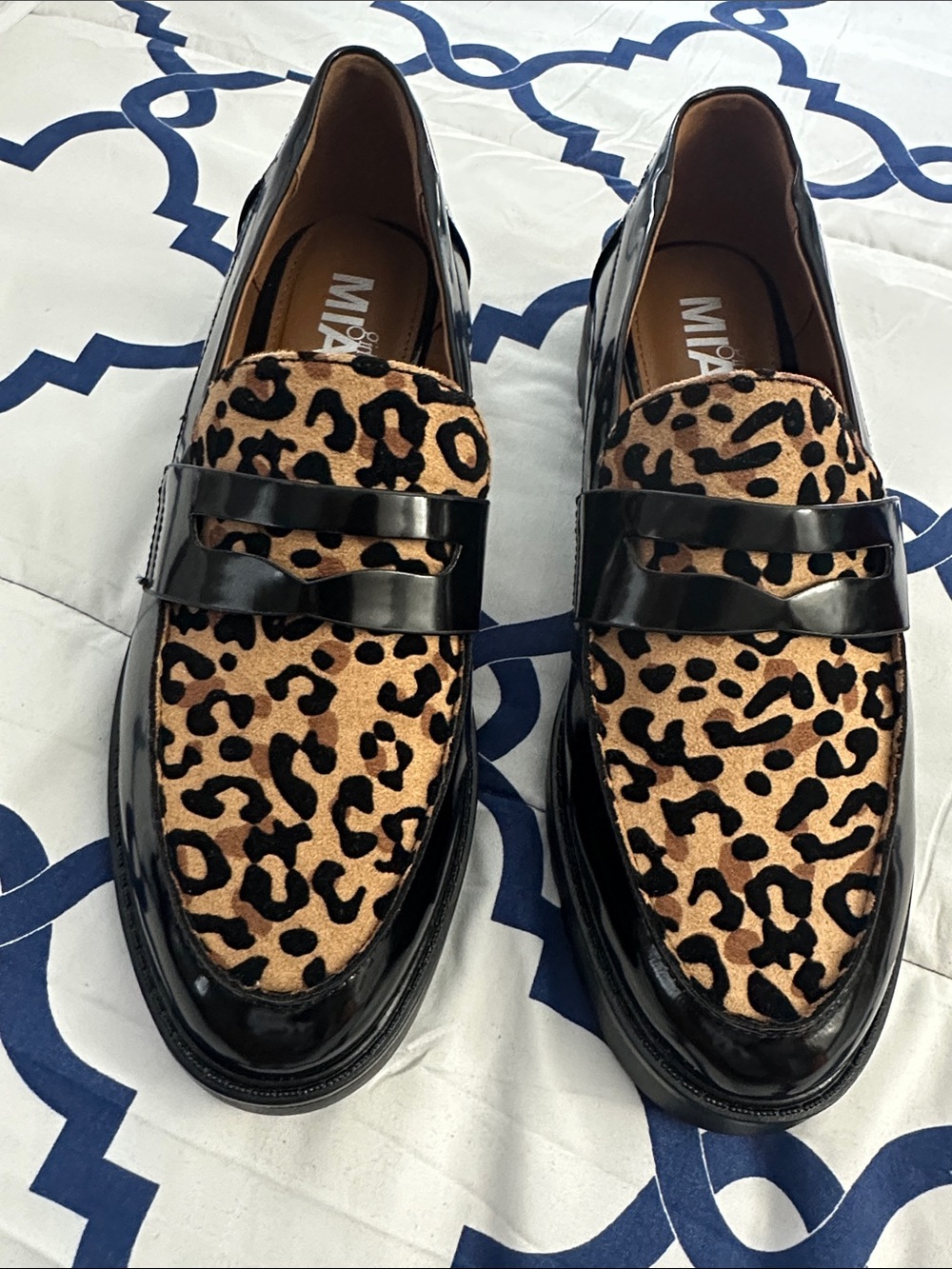 MIA women’s Black Patent Leather Loafers with Leopard Print Vampe